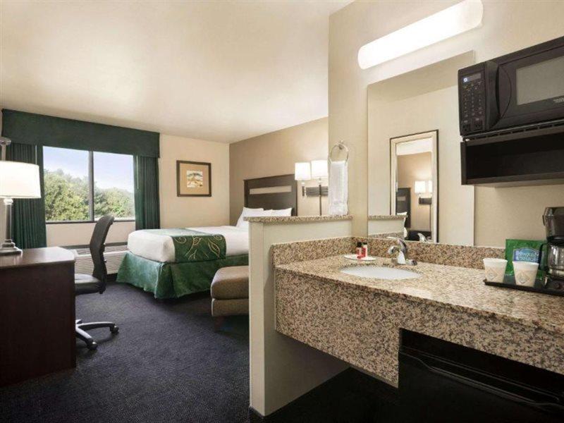 Travelodge By Wyndham Brunswick Near Fredrick Extérieur photo