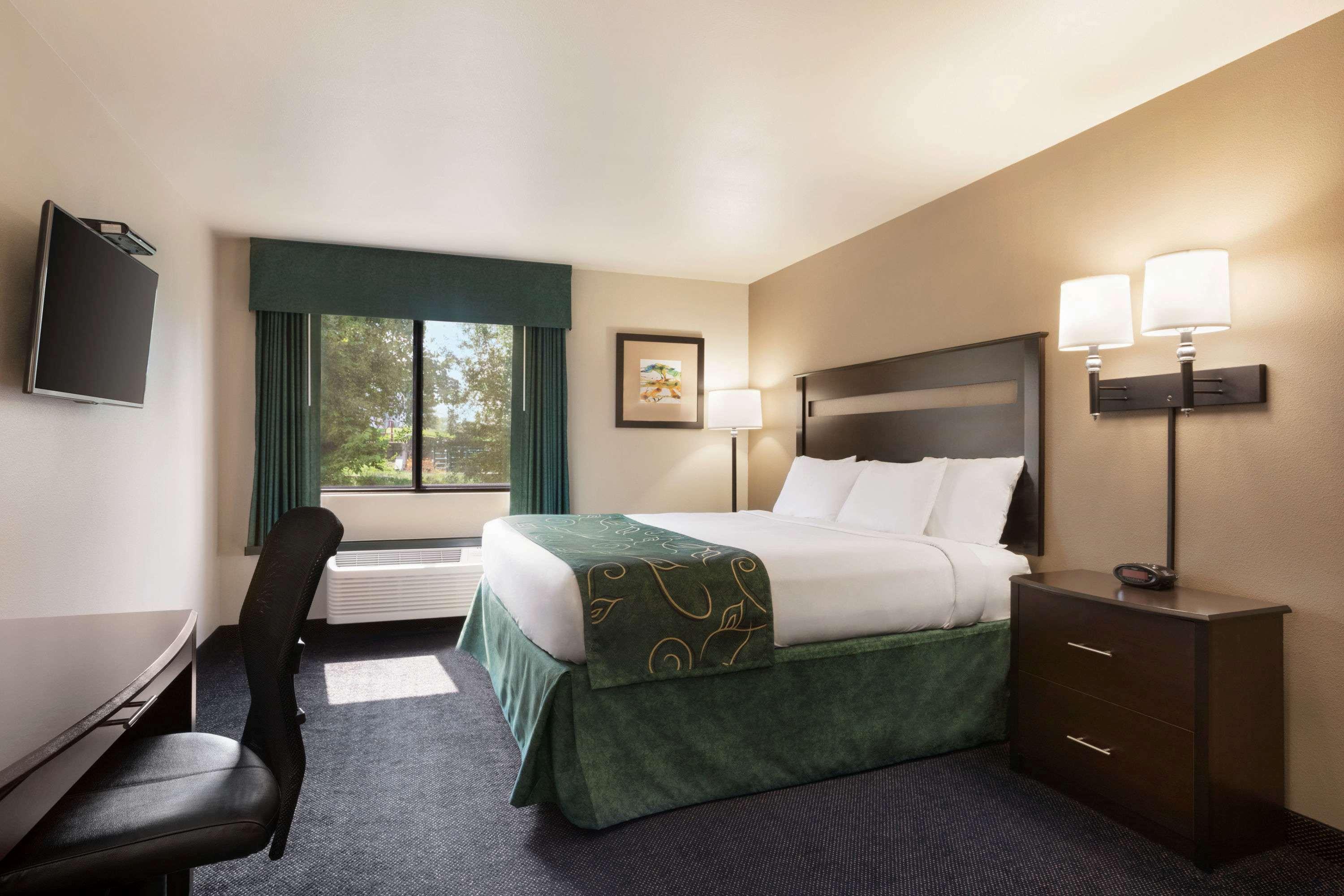 Travelodge By Wyndham Brunswick Near Fredrick Extérieur photo