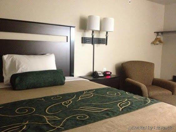 Travelodge By Wyndham Brunswick Near Fredrick Extérieur photo