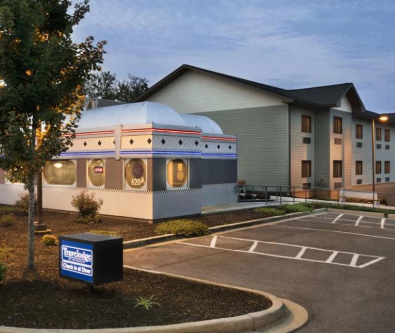 Travelodge By Wyndham Brunswick Near Fredrick Extérieur photo